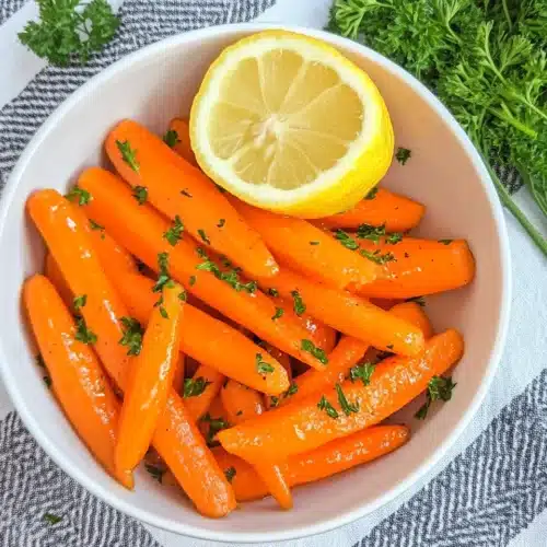 Delicious glazed carrots with a hint of parsley and lemon.