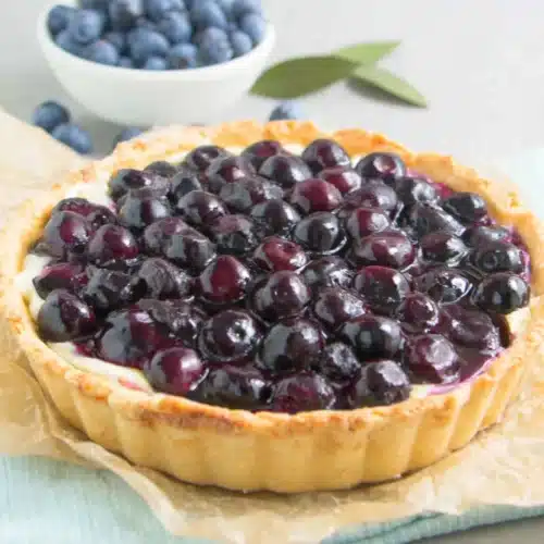 Delicious Blueberry Tart: A Simple Delight 1 Blueberry tart with juicy filling and crispy crust.