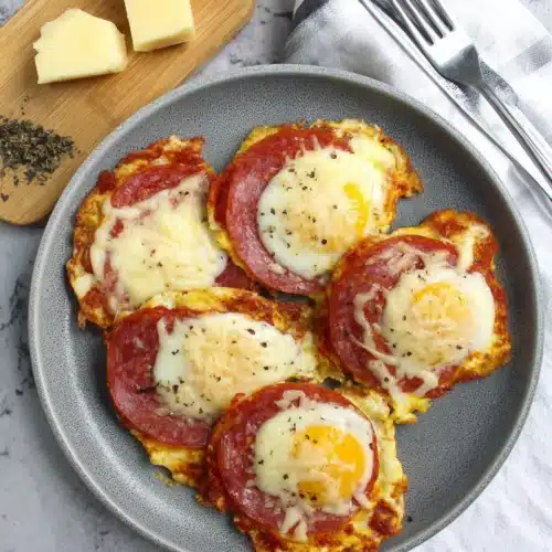 Tasty pizza eggs that are cheesy and satisfying.