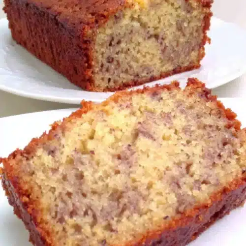 Soft and moist banana cake, perfect for dessert