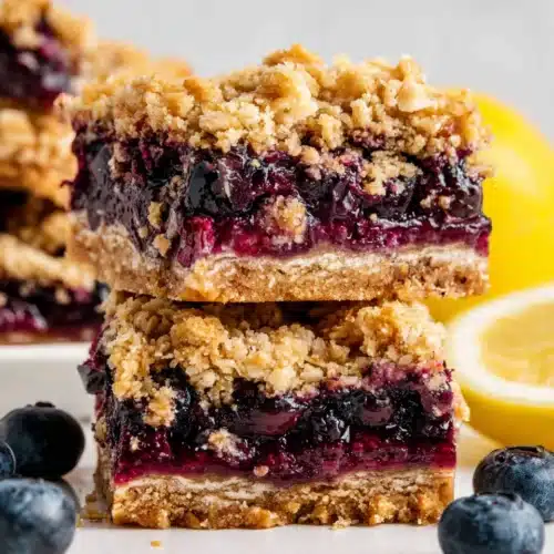Blueberry oatmeal bars with crumble topping and juicy filling