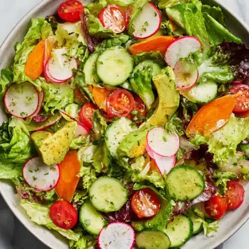 Quick garden salad recipe min for a healthy meal.